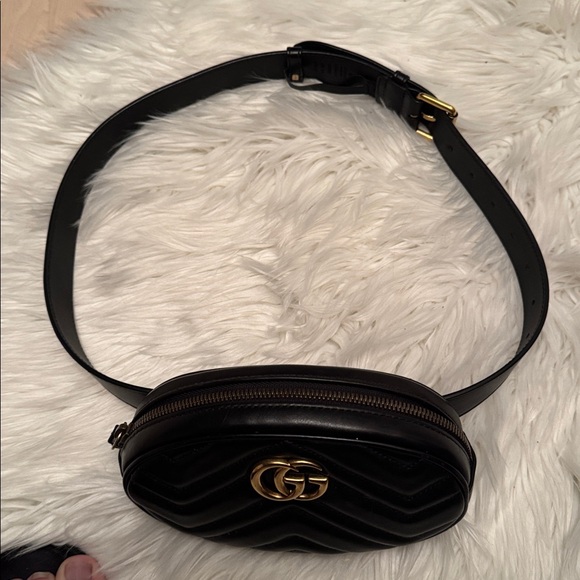 Gucci Black Quilted Leather Belt Bag with Gold Logo - Picture 8 of 12
